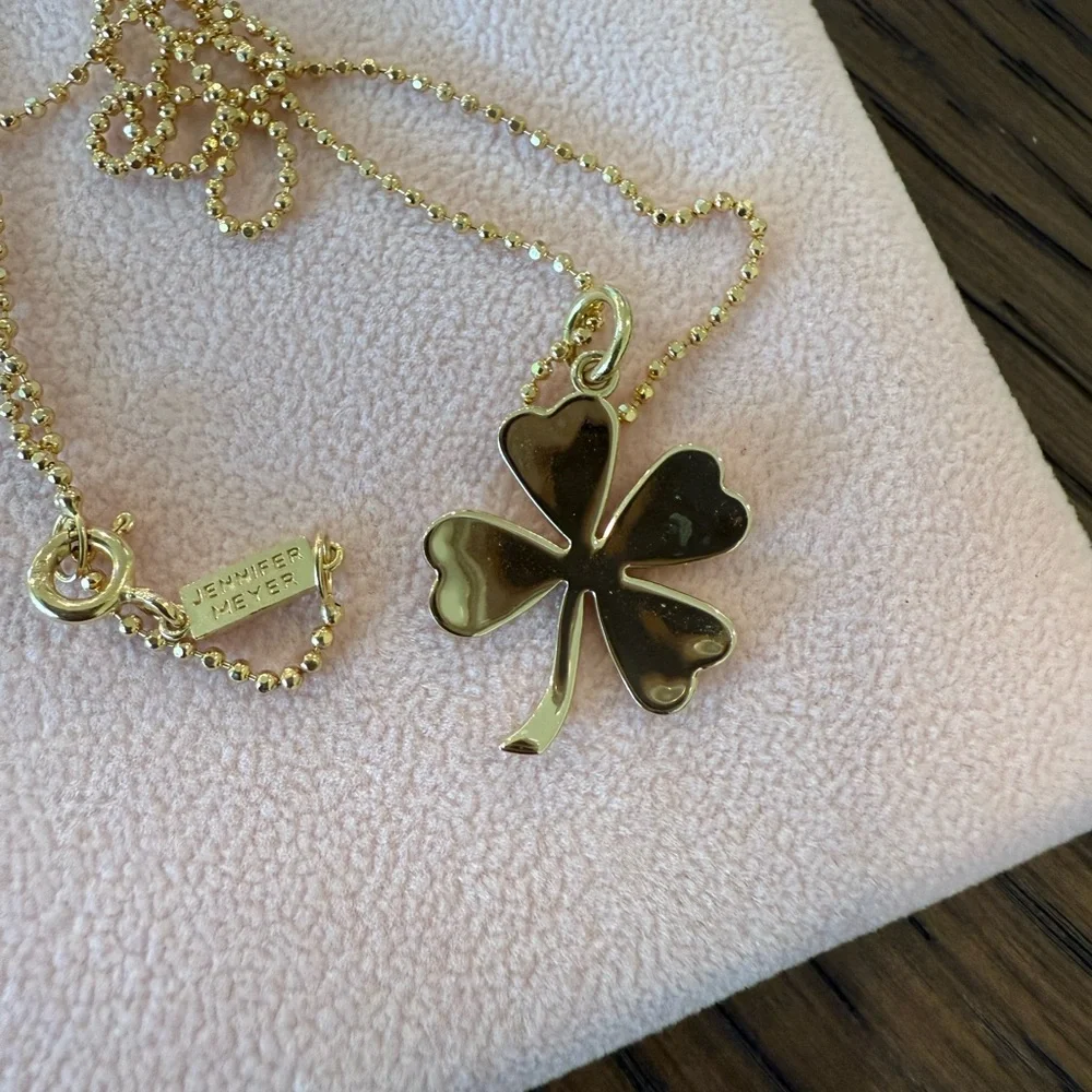 Jennifer Meyer 18k Yellow Gold Large Clover Necklace - Picture 4 of 6
